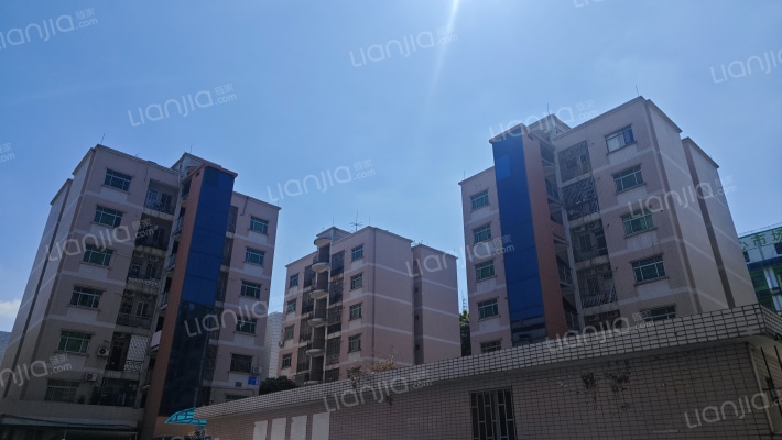 新宝石花园外景图