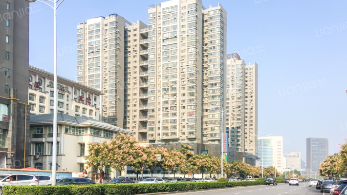 蓝天空港外景图