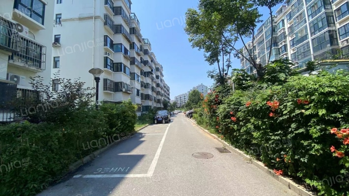 万福山庄外景图