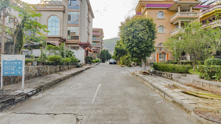 宏远帝庭山外景图