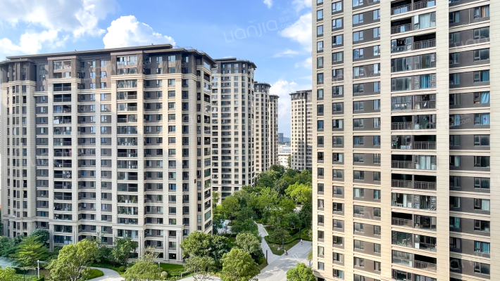 龙湖盛天兰园春江天玺外景图