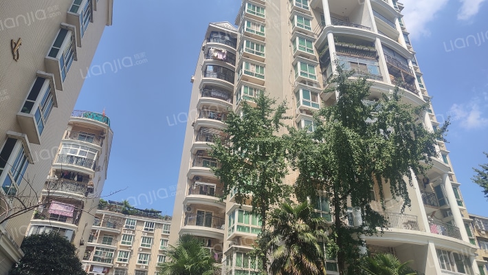 银河小区外景图