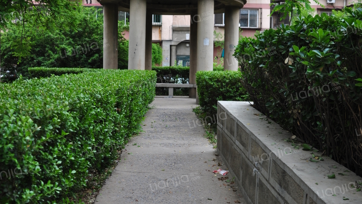 中嘉花园秋水苑外景图