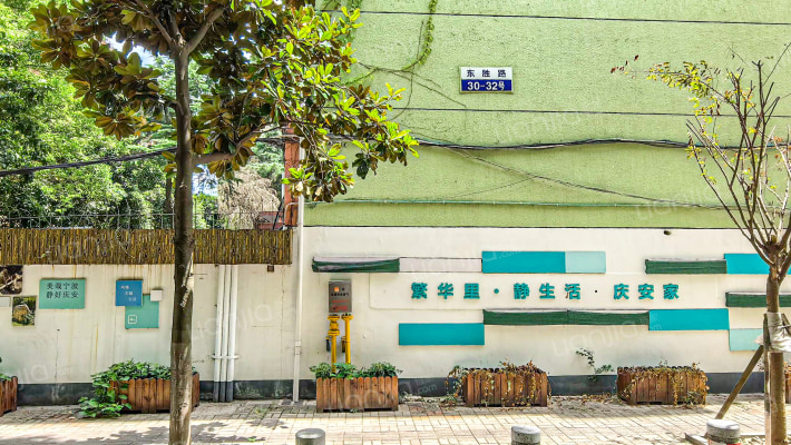 东胜路30-32号外景图