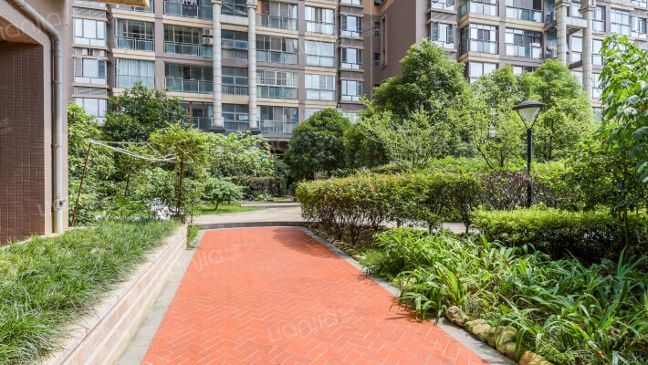 君临天下皇御苑外景图