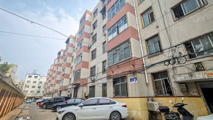 群英路18号院外景图