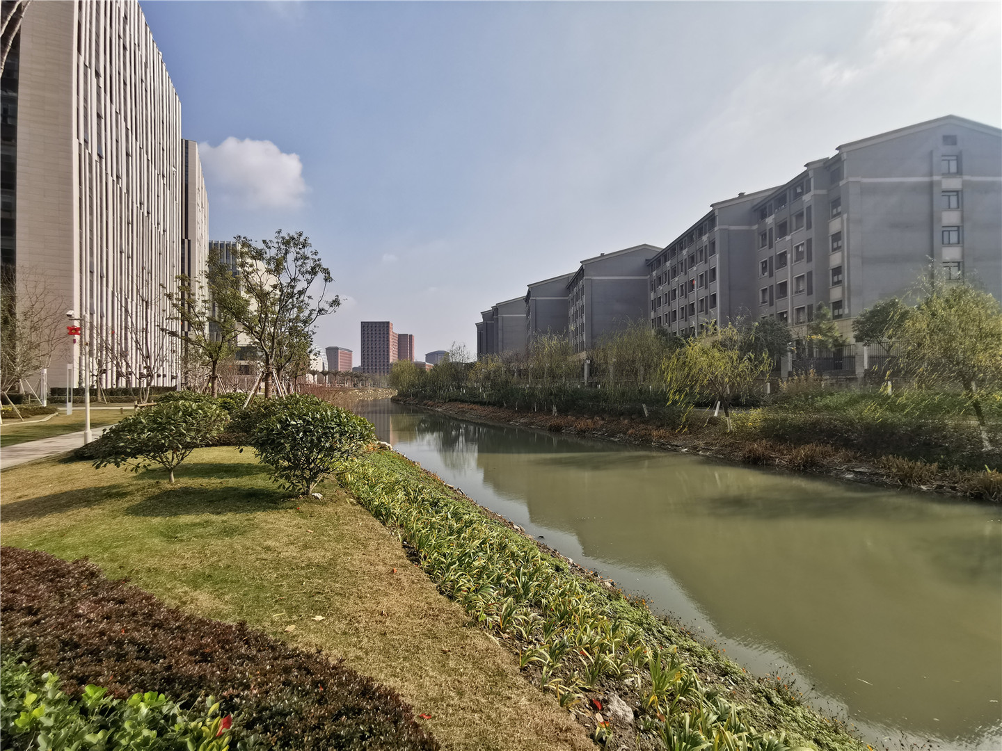 Hua Ce Center compound photo 8