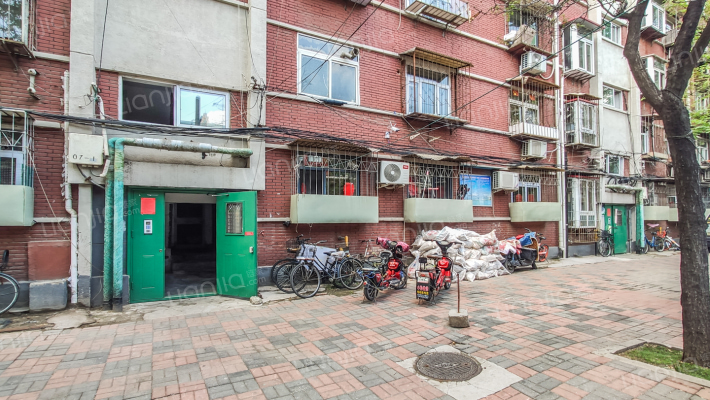 察哈尔路外景图