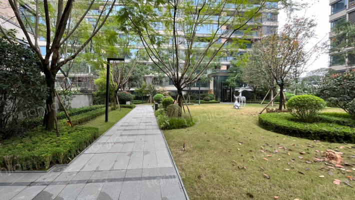 龙湖云瑶玉陛瑶林一组团外景图