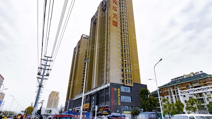 伟华大厦外景图