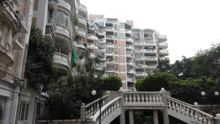 花果山庄外景图