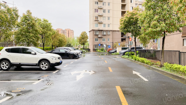 春江三月公寓一期外景图