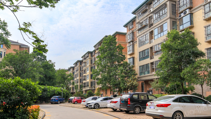 御翠园B区外景图