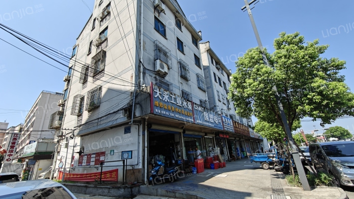 新苑公寓外景图