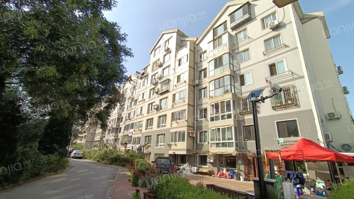 金北花园小区外景图