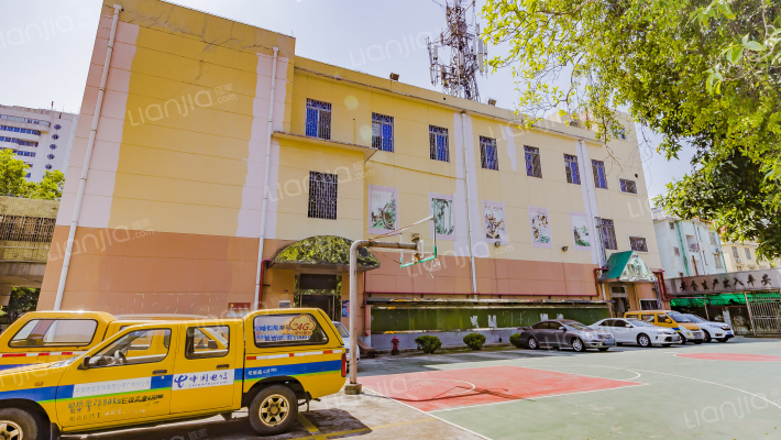 海员路128号大院外景图