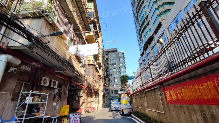 洪山宾馆宿舍外景图