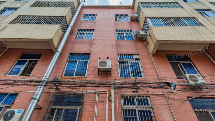 南朗镇流动人口办商贸城外景图