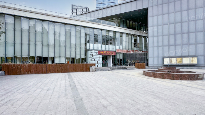 摩尔中心外景图