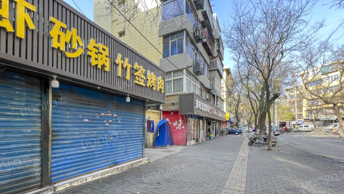 尚爱路24号楼院外景图