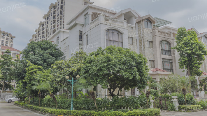 顺德碧桂园西苑泛翠庭别墅区外景图