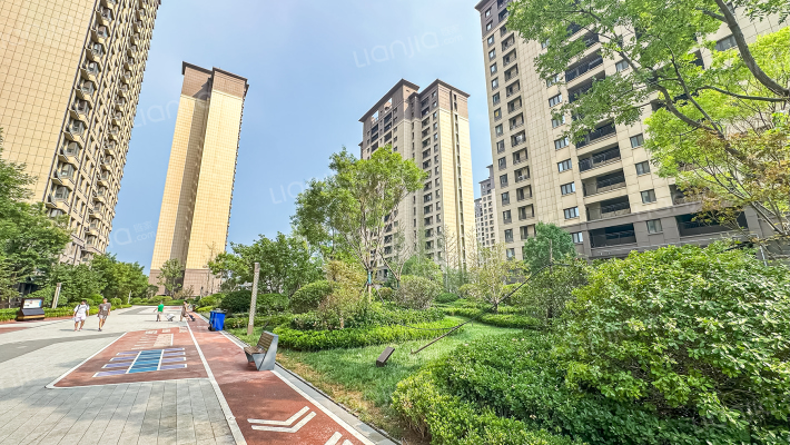 中骏雍景府外景图