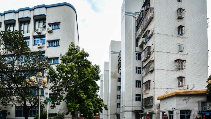 笔架山派出所住宅楼外景图