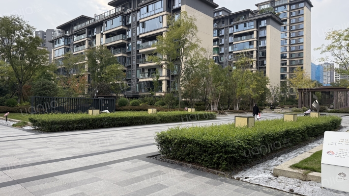 新尚尚院外景图