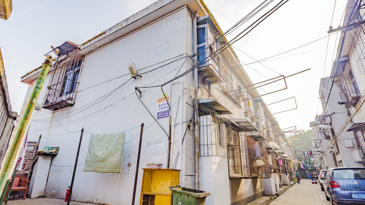 二机宿舍外景图