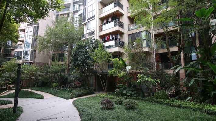 龙湖春森彼岸外景图