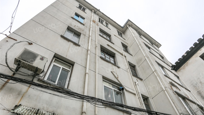 宫弄散盘外景图