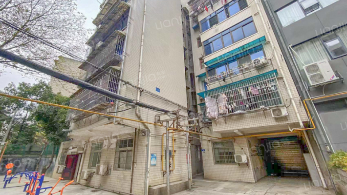 省报社家属楼外景图