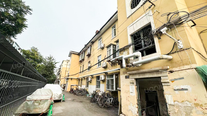 经八路11号外景图