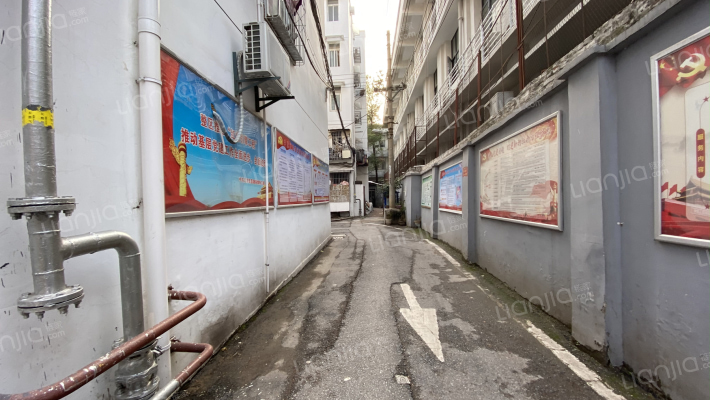 中原宿舍外景图