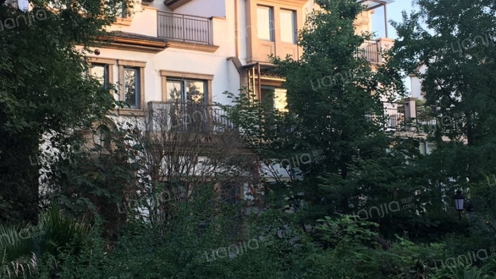 央墅蓝卡斯特外景图