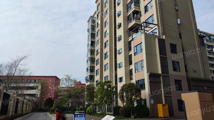 西双楠漫里外景图