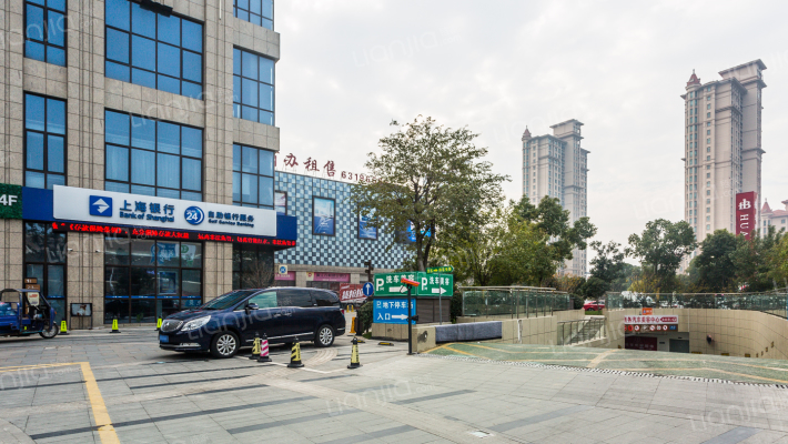 华邦国际写字楼外景图