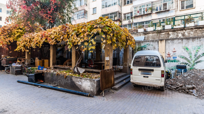 经纬六道街外景图