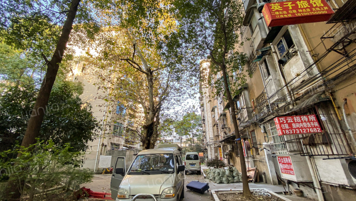 火车站邮政局宿舍外景图