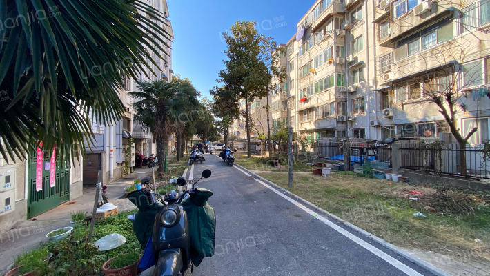 中铁四局集团四公司生活小区外景图