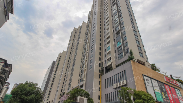 方直广场外景图