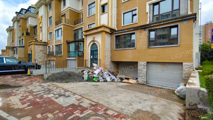 豪苑翡翠城外景图