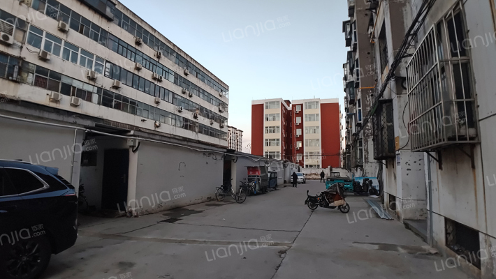 藁城区管委会宿舍外景图