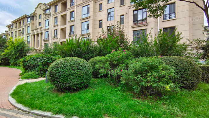 绿地海域中央墅B区外景图