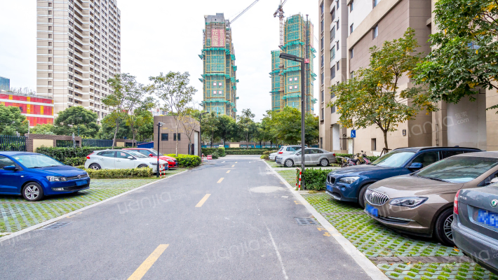 风荷丽景尚城东区外景图