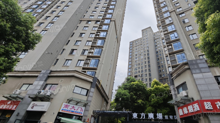 东方广场住宅区外景图