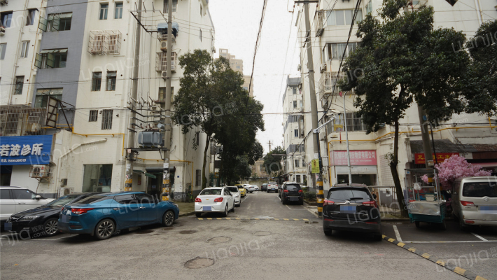 横街小区外景图