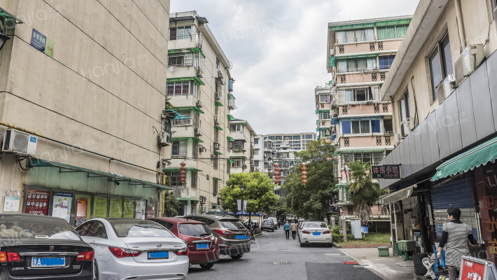 体育场路2-70号外景图