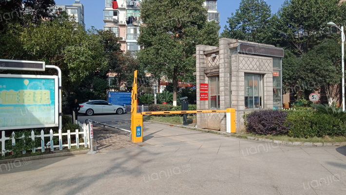 世纪名城外景图