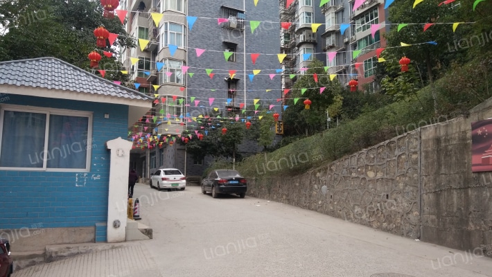 奉节中学教师宿舍外景图